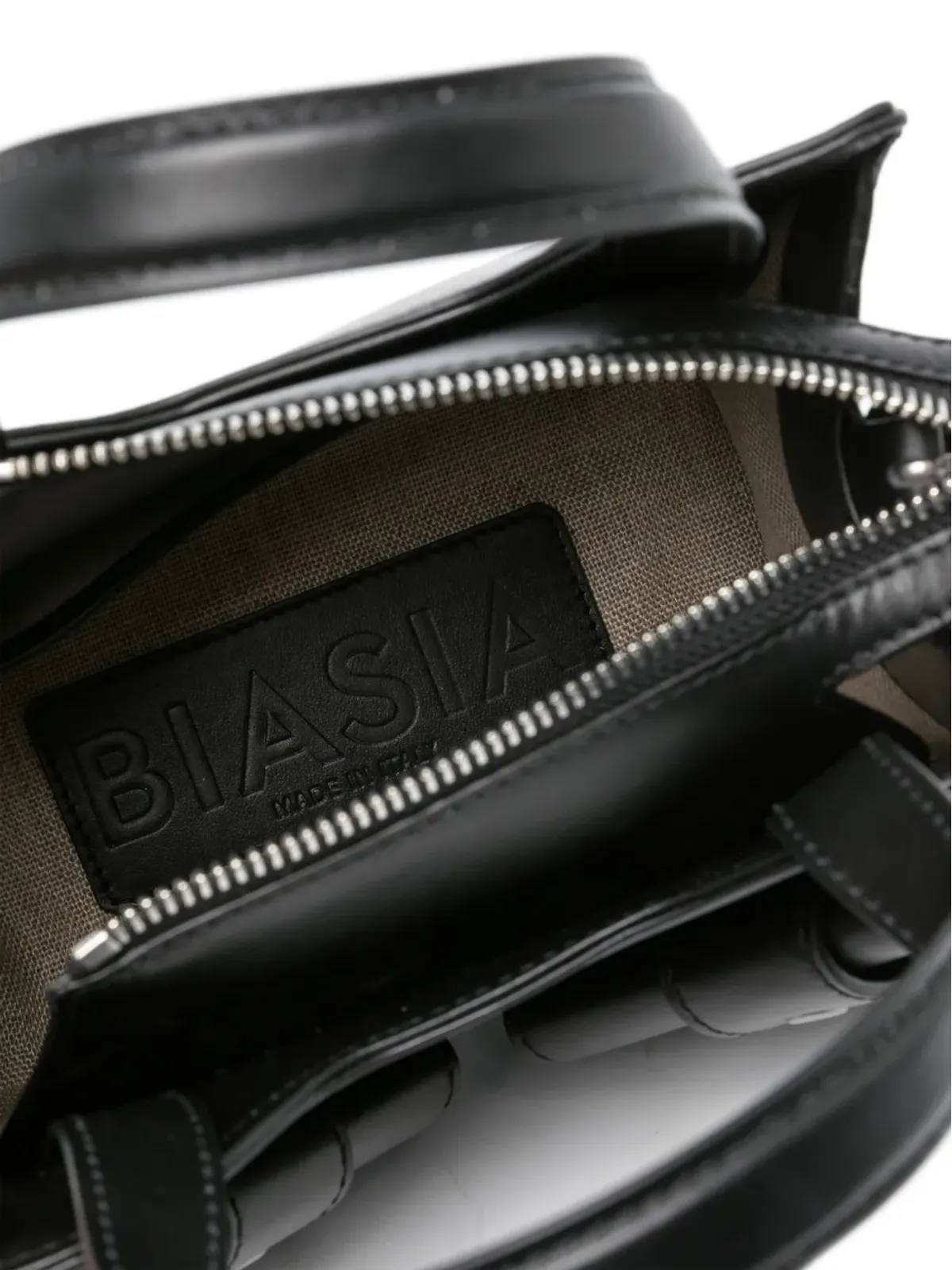 BIASIA ロゴ型押しレザートートバッグ - 画像5
