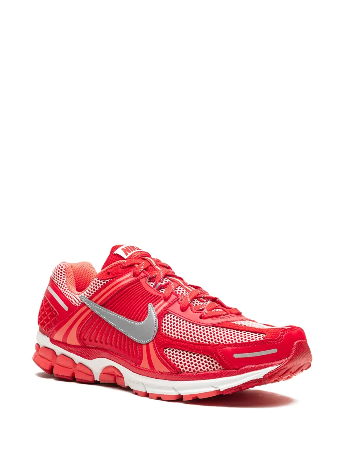 Nike ズーム ヴォメロ 5 PRM ユニバーシティレッド/メタリックシルバー スニーカー - 画像2