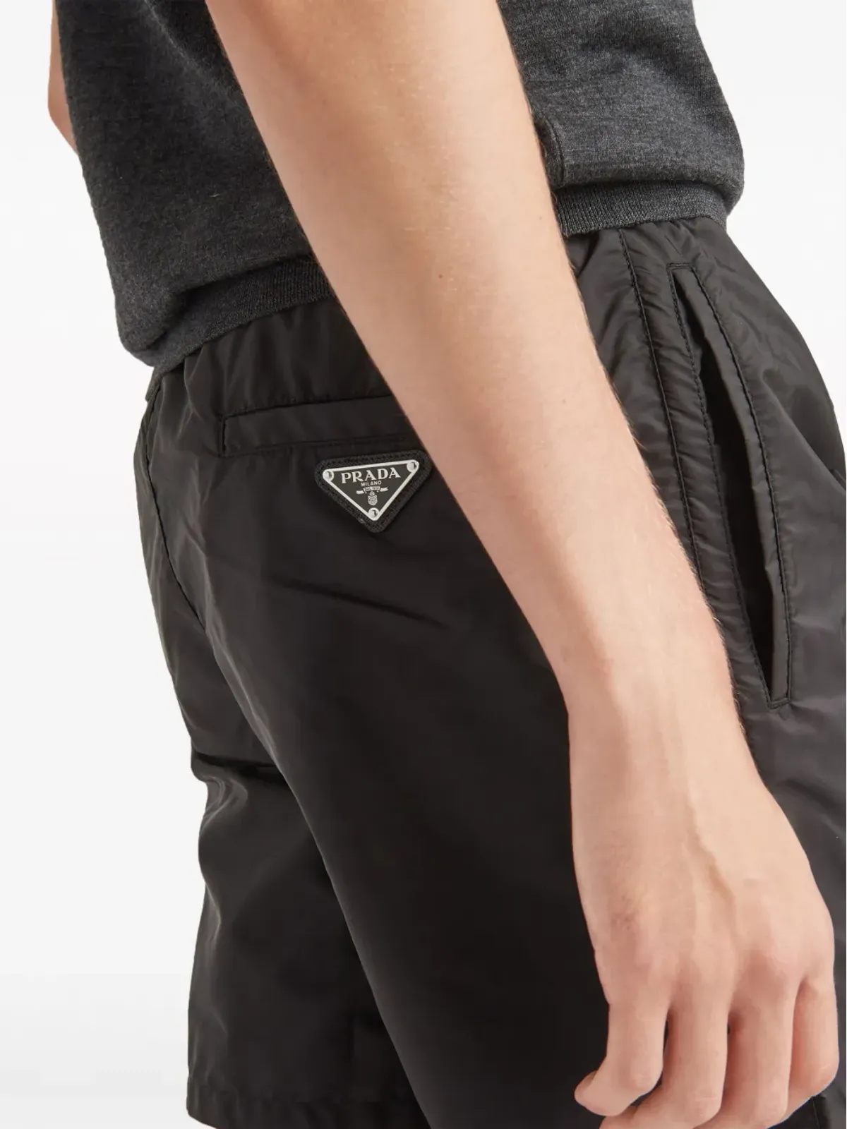 Prada Re-Nylon トライアングルロゴ スイムトランクス ブラック - 画像5