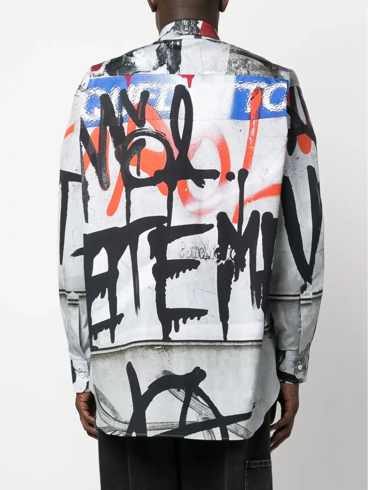 VETEMENTS グラフィティプリントシャツ - 画像5