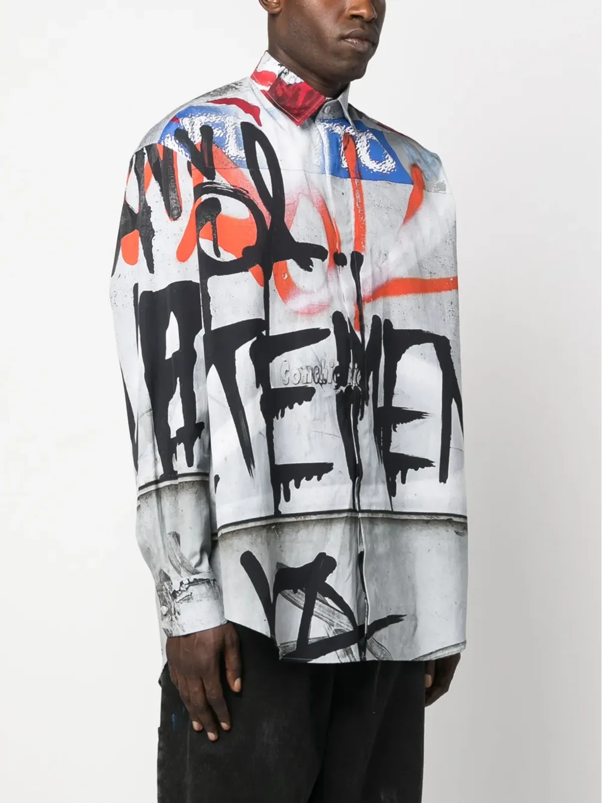 VETEMENTS グラフィティプリントシャツ - 画像4