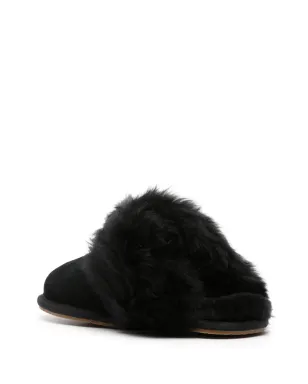 UGG スカフ Sis シアーリング スリッパ ブラック - サムネイル3