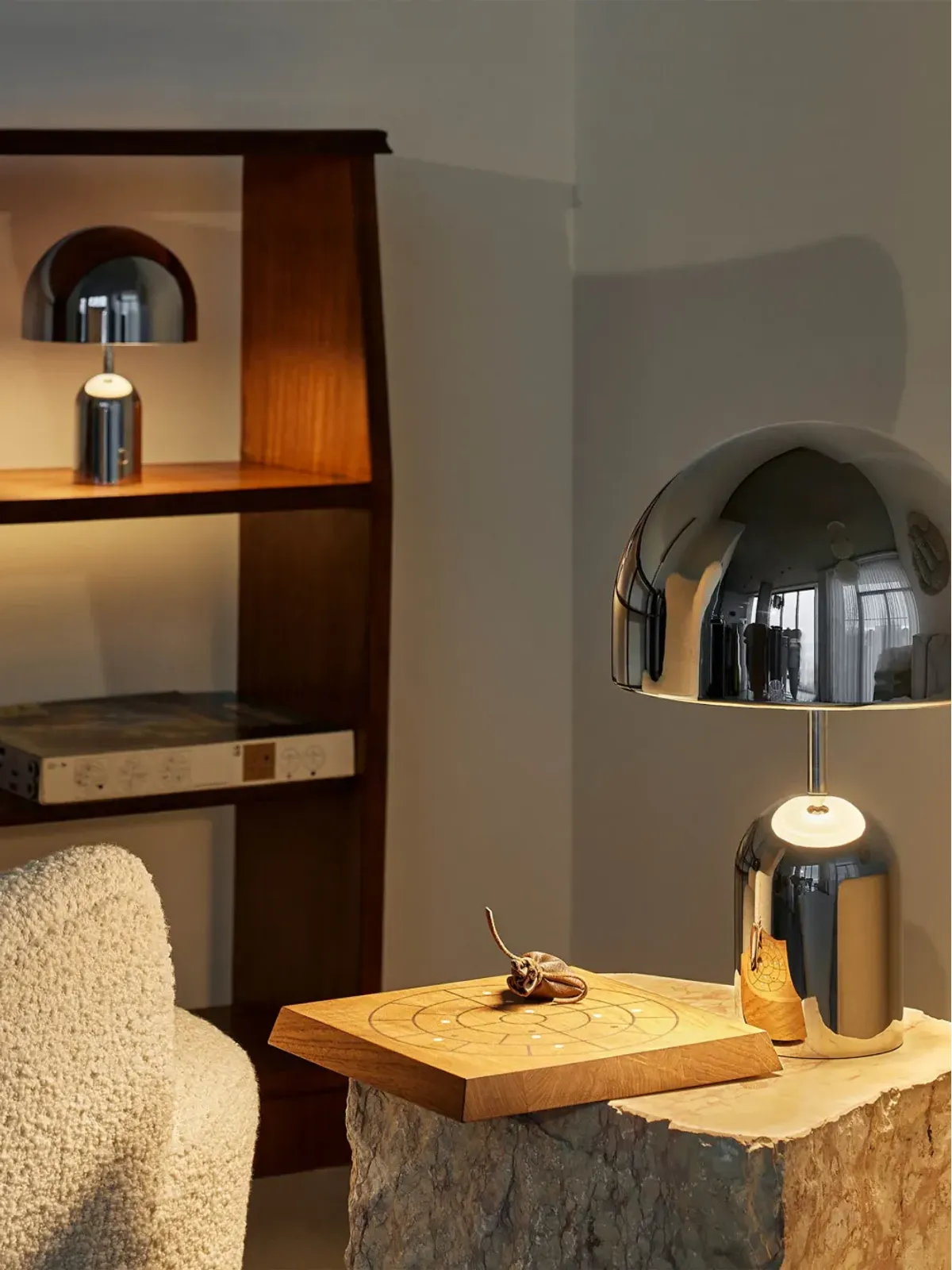 Tom Dixon ベル ポータブル テーブルランプ - シルバー - 画像3
