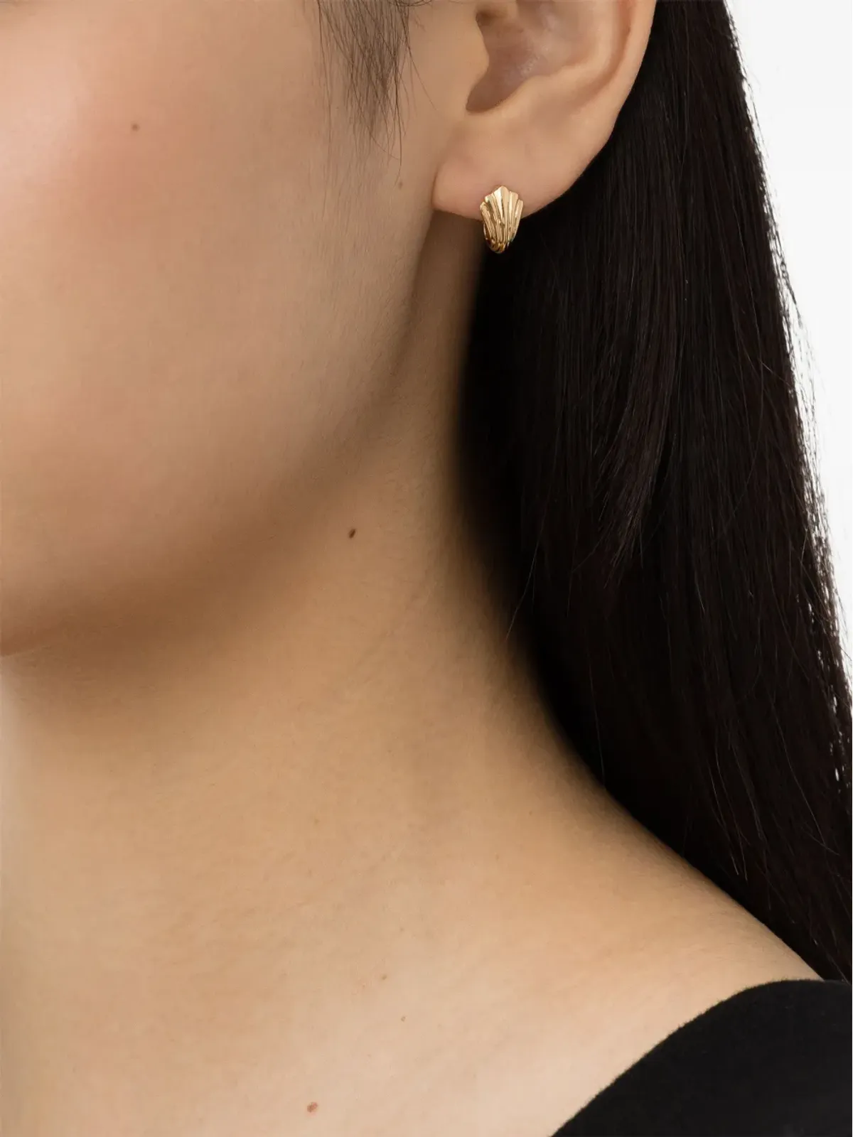 Lizzie Mandler Fine Jewelry フリューテッド ハギー フープピアス - 画像2