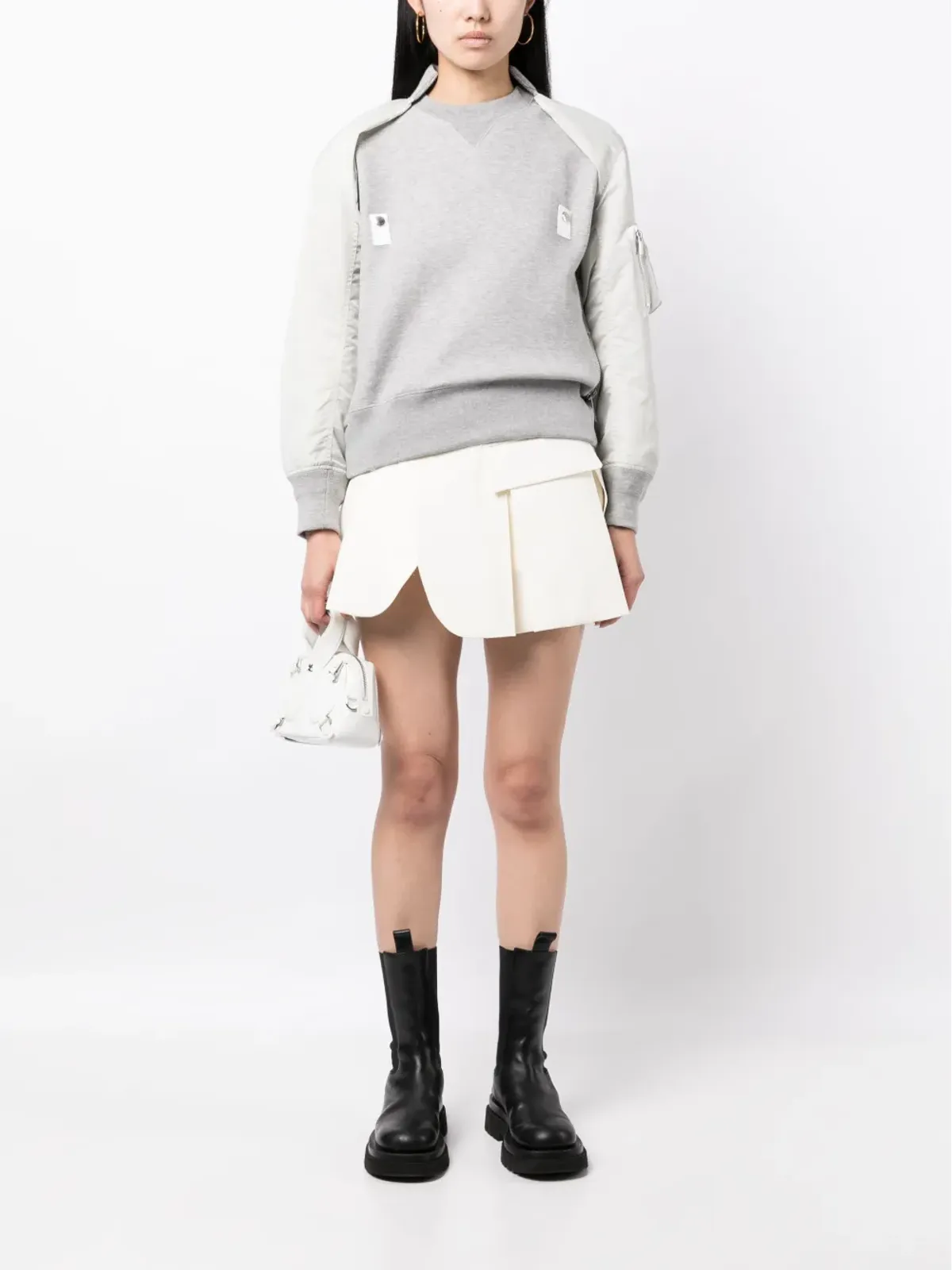 sacai プリーツ入りAラインショートパンツ - 画像2