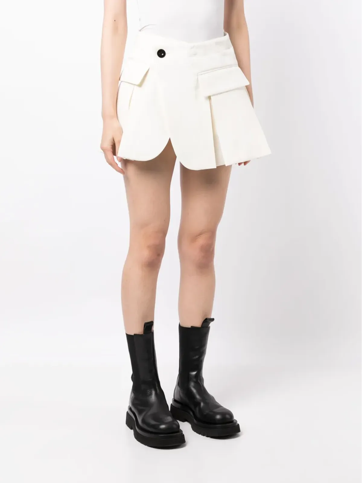 sacai プリーツ入りAラインショートパンツ - 画像3