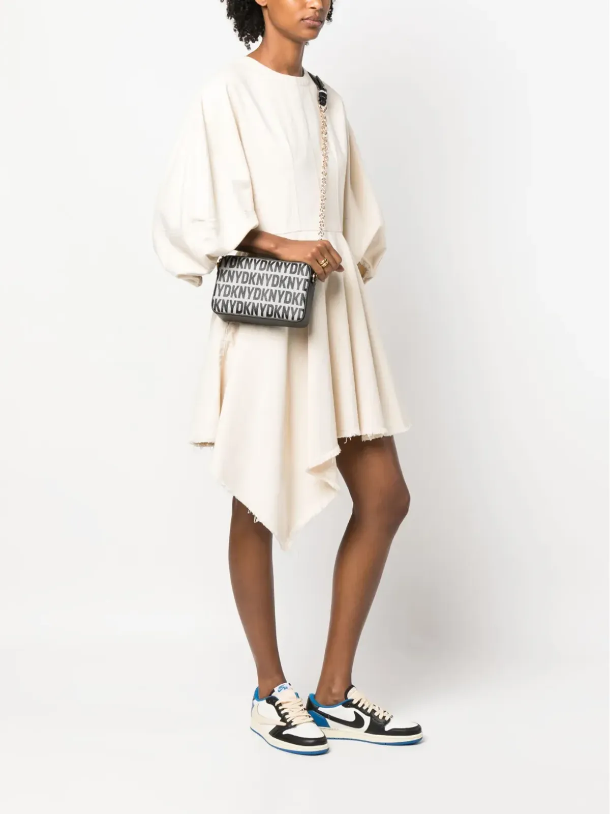 DKNY Sara ロゴプリント レザー クロスボディバッグ - 画像2