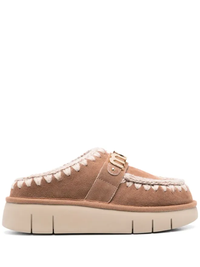 MOU Mou ロゴアップリケ スエードミュールの商品画像