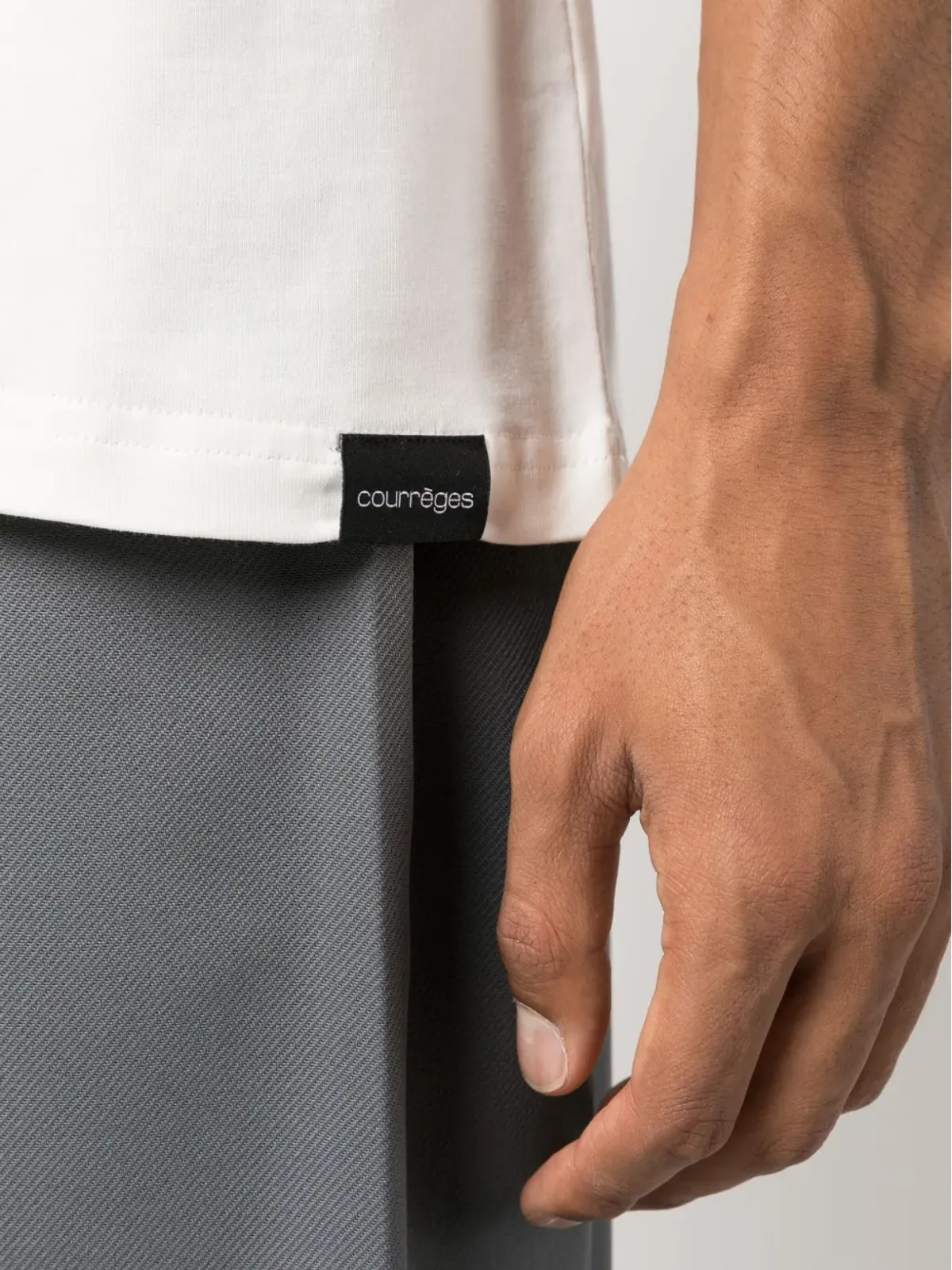 Courrèges ロゴパッチ付きコットンTシャツ - 画像5