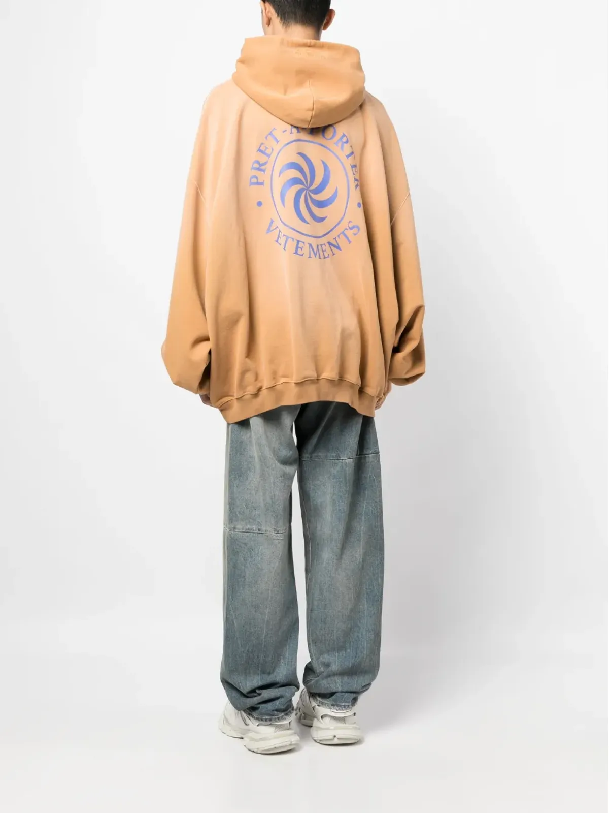 VETEMENTS ベーガン ロゴ ドローコード付きフーディー ブラウン - 画像5