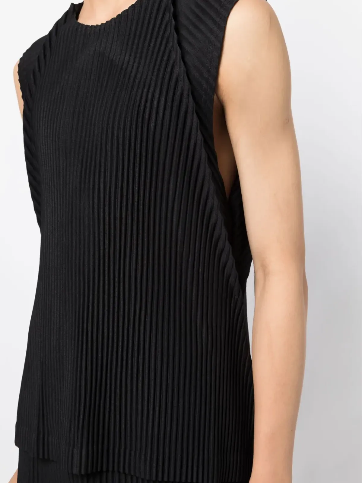 Homme Plissé Issey Miyake Mc August pleated tank top - Black - 画像5