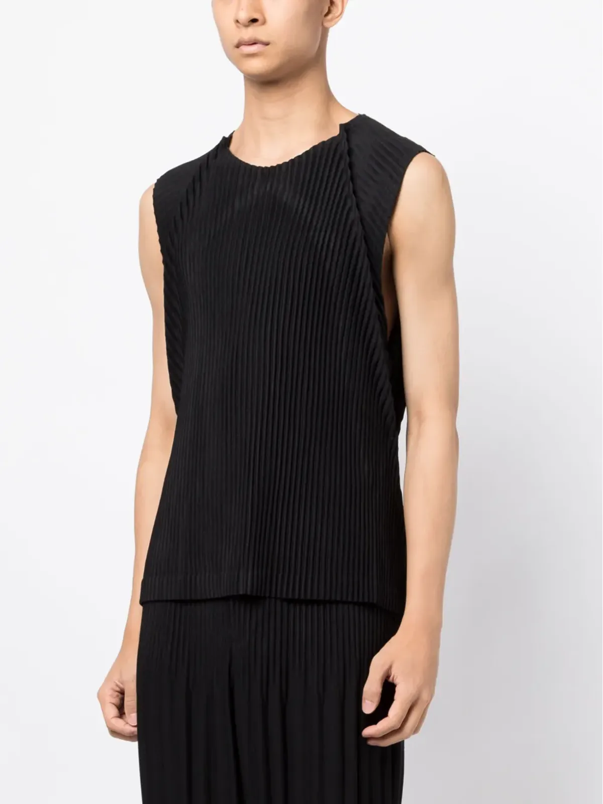 Homme Plissé Issey Miyake Mc August pleated tank top - Black - 画像3