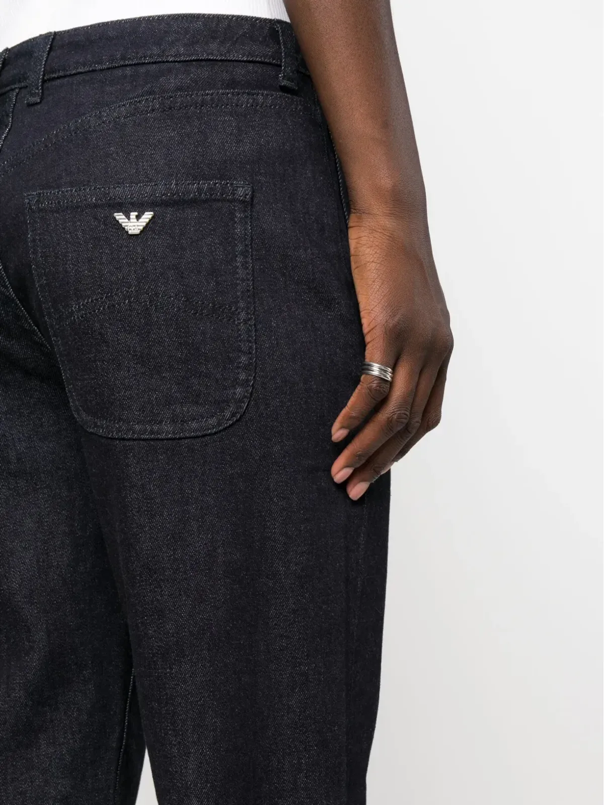 Emporio Armani ロゴ刺繍入り テーパードジーンズ - ブルー - 画像5