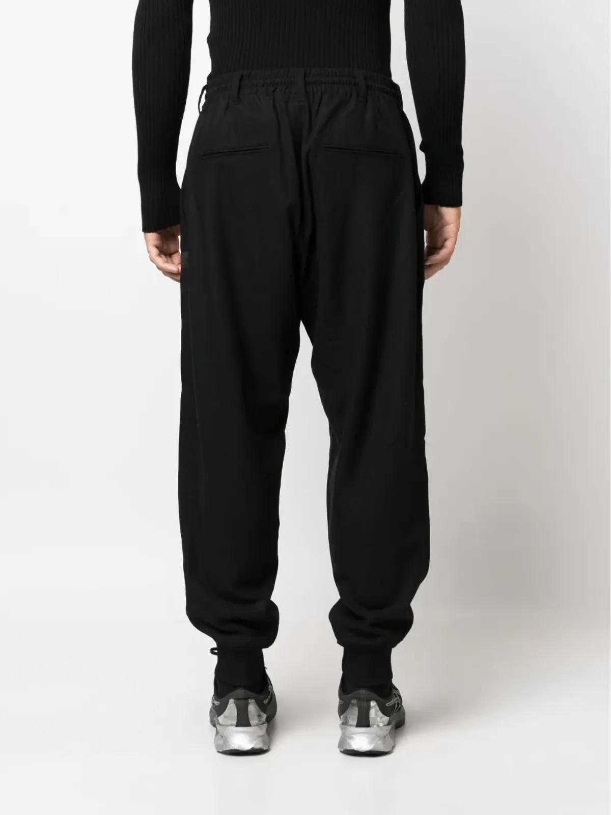 Y-3 ドローコード付きウエストのテーパードパンツ - 画像4