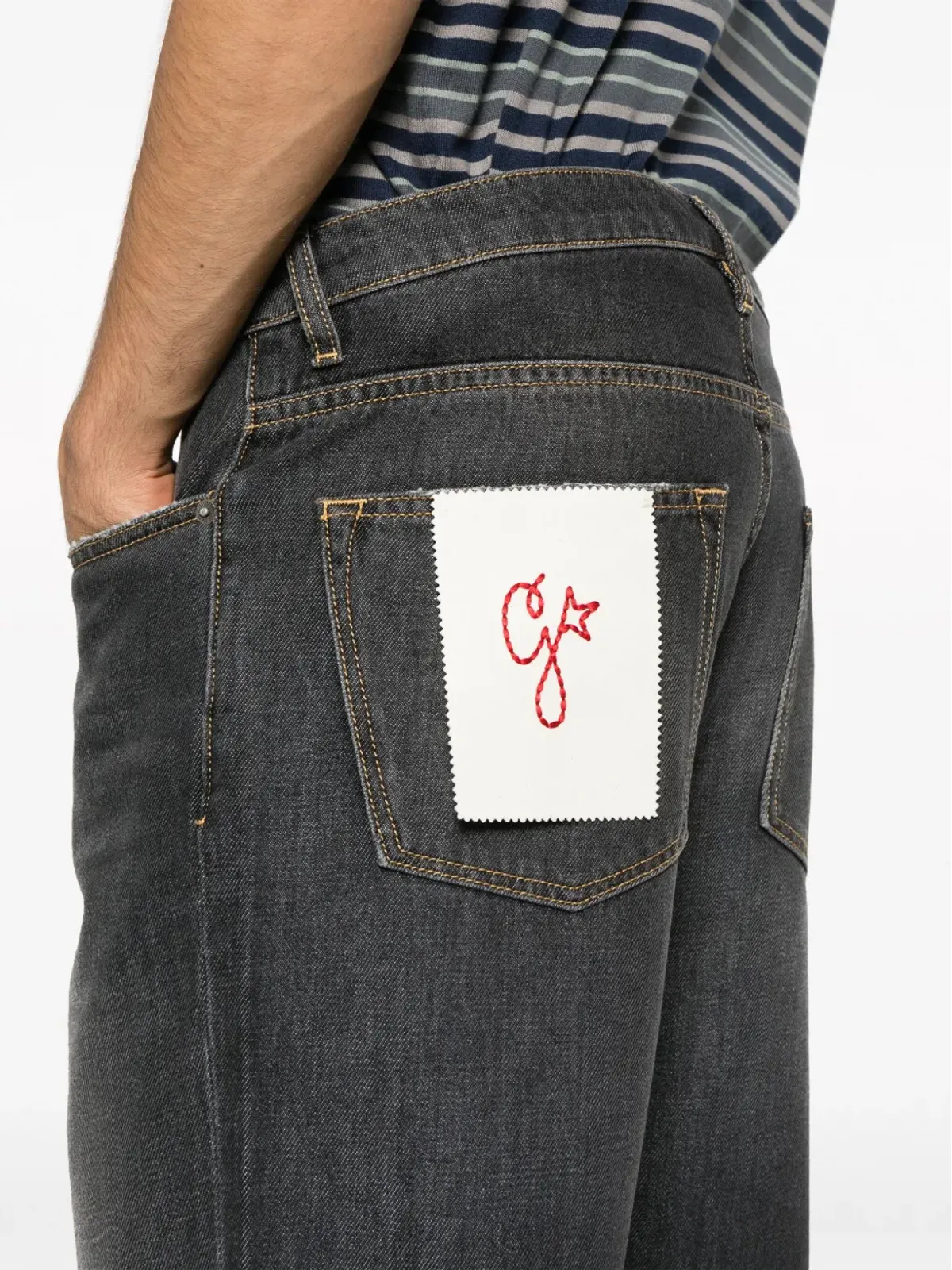 Golden Goose ロゴパッチ付きクロップドジーンズ - 画像5