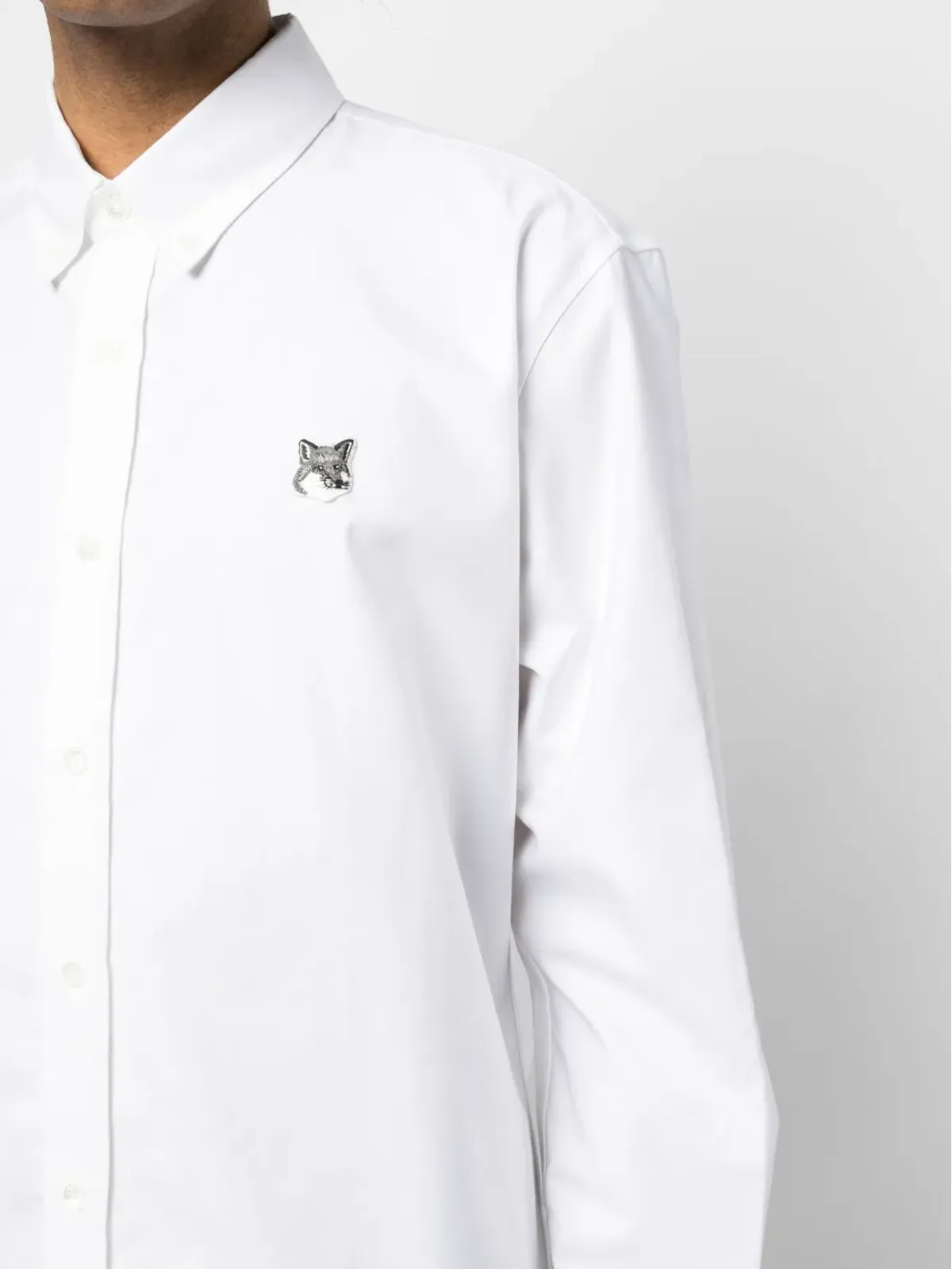 Maison Kitsuné Fox-patch slim-cut shirt - White - 画像5