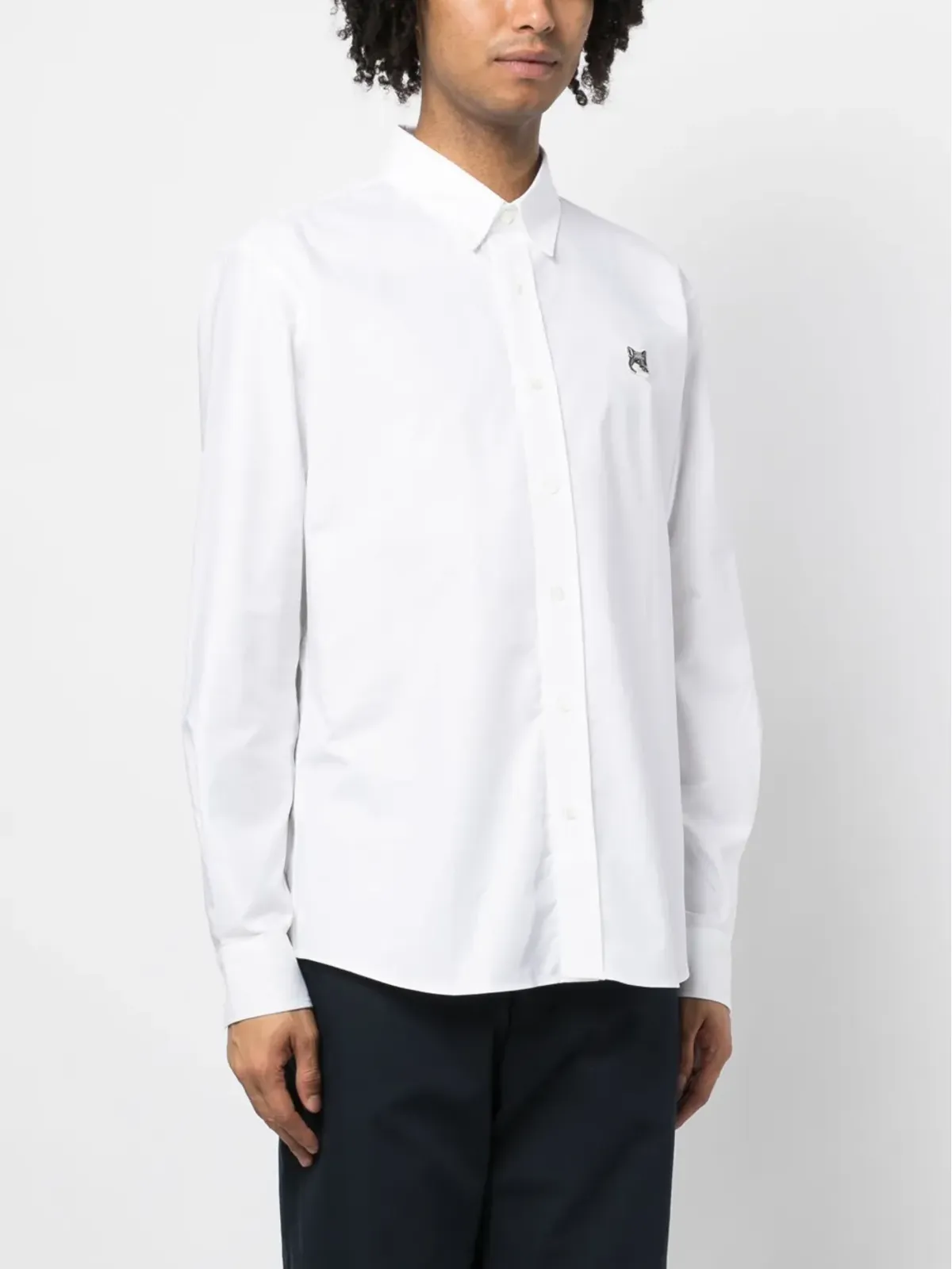 Maison Kitsuné Fox-patch slim-cut shirt - White - 画像3