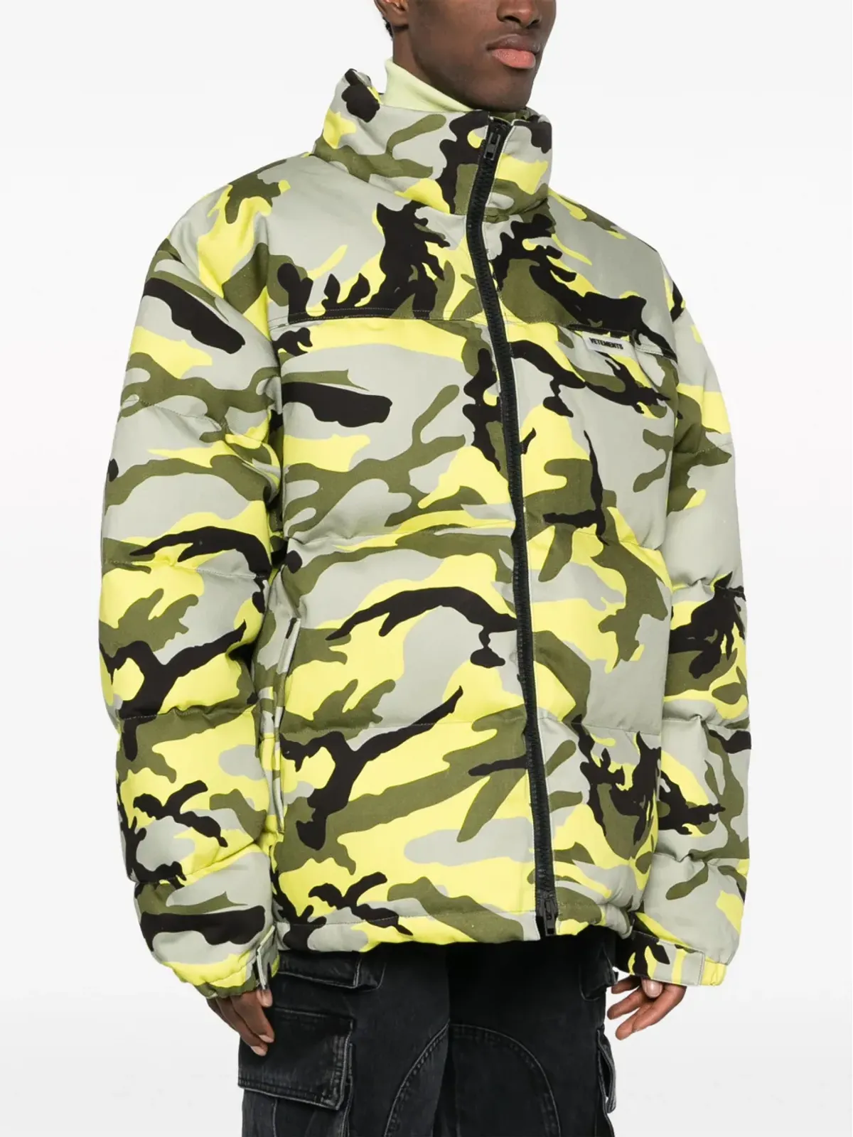 VETEMENTS 迷彩プリント ダウンジャケット - 画像3