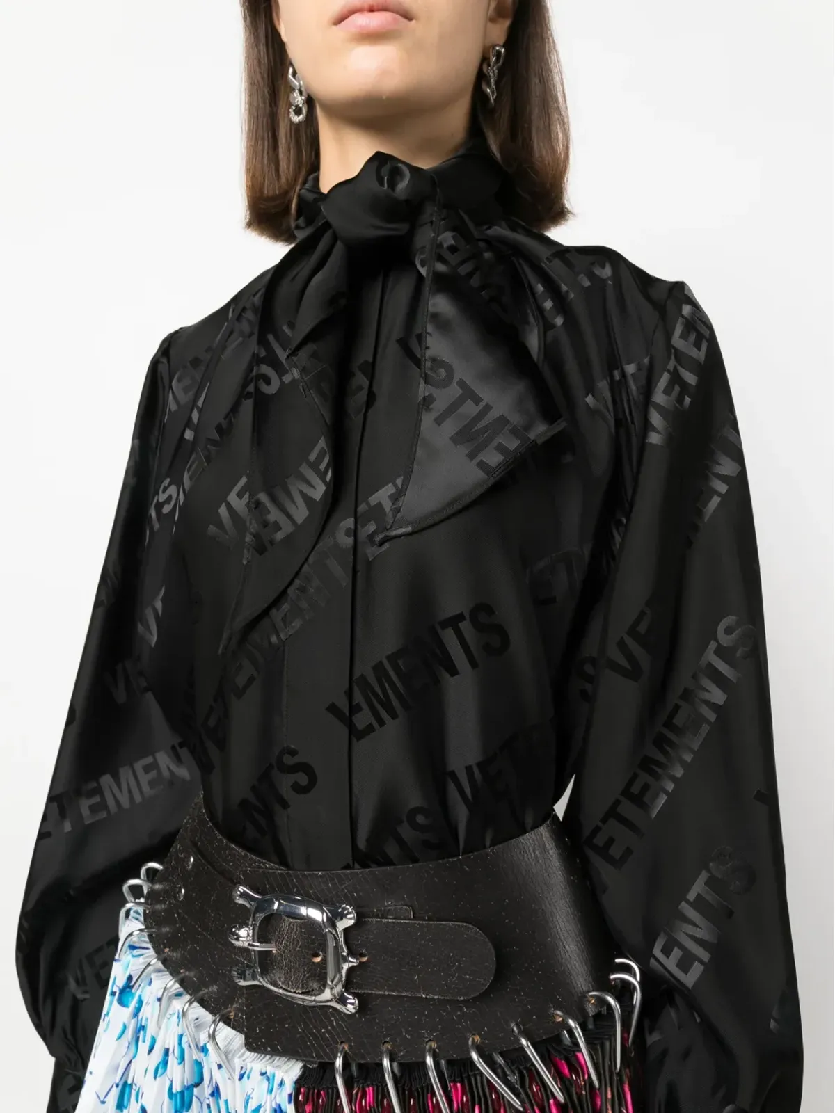 VETEMENTS ロゴジャカード ボタンアップシャツ - 画像5