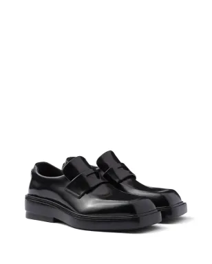 Prada トライアングルパッチ レザー ローファー - ブラック - サムネイル2