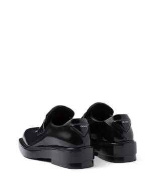 Prada トライアングルパッチ レザー ローファー - ブラック - サムネイル3