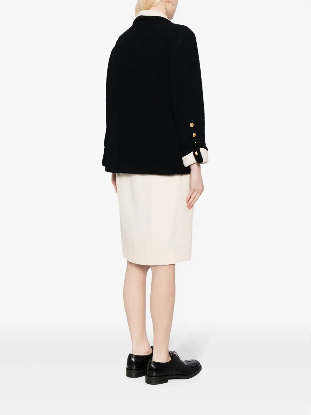 CHANEL ビンテージ シングルブレスト ブークレ地のスカートスーツ ブラック - 画像4