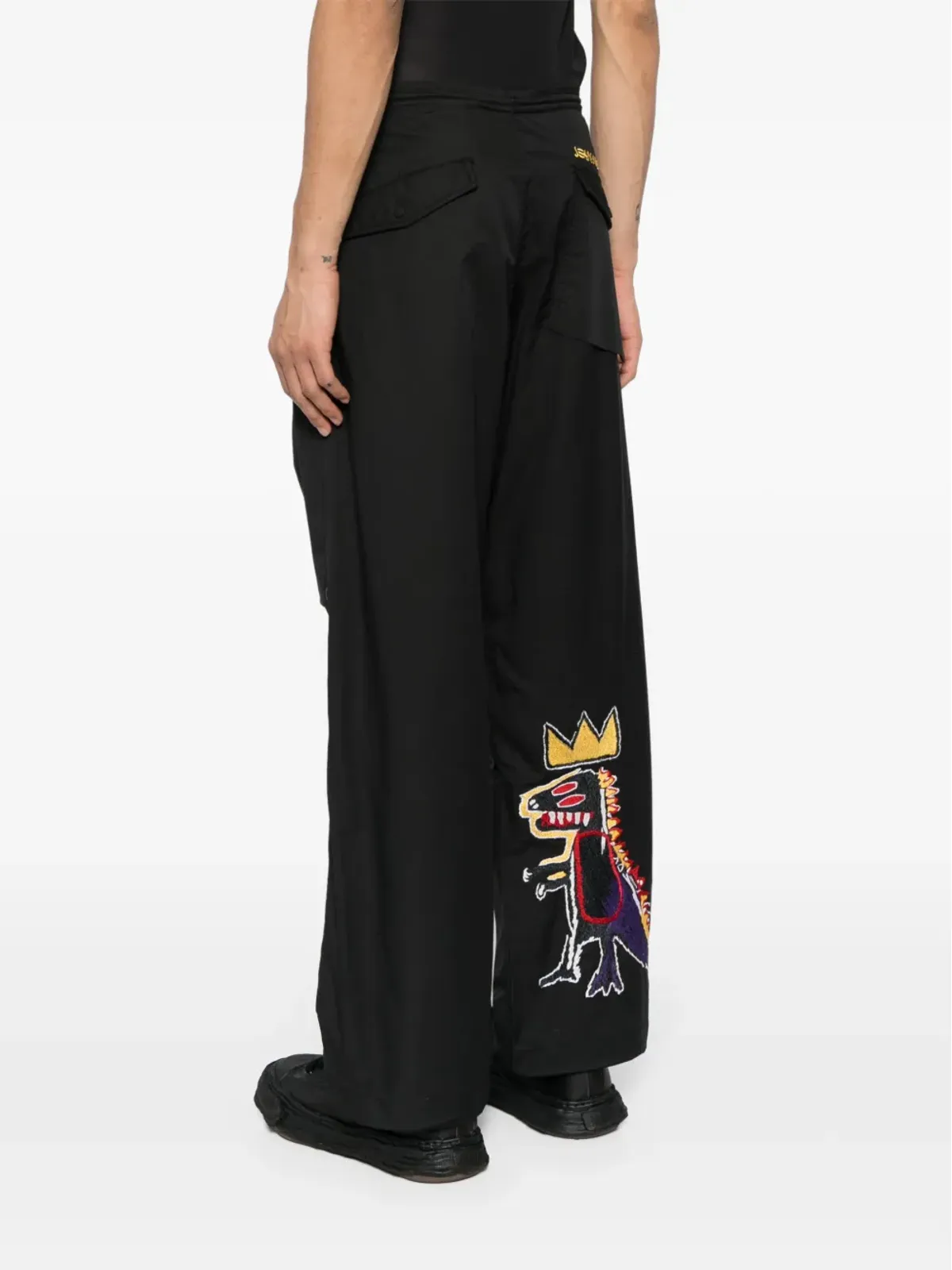 Maharishi x Jean-Michel Basquiat ブラックのワイドレッグパンツ - 画像4