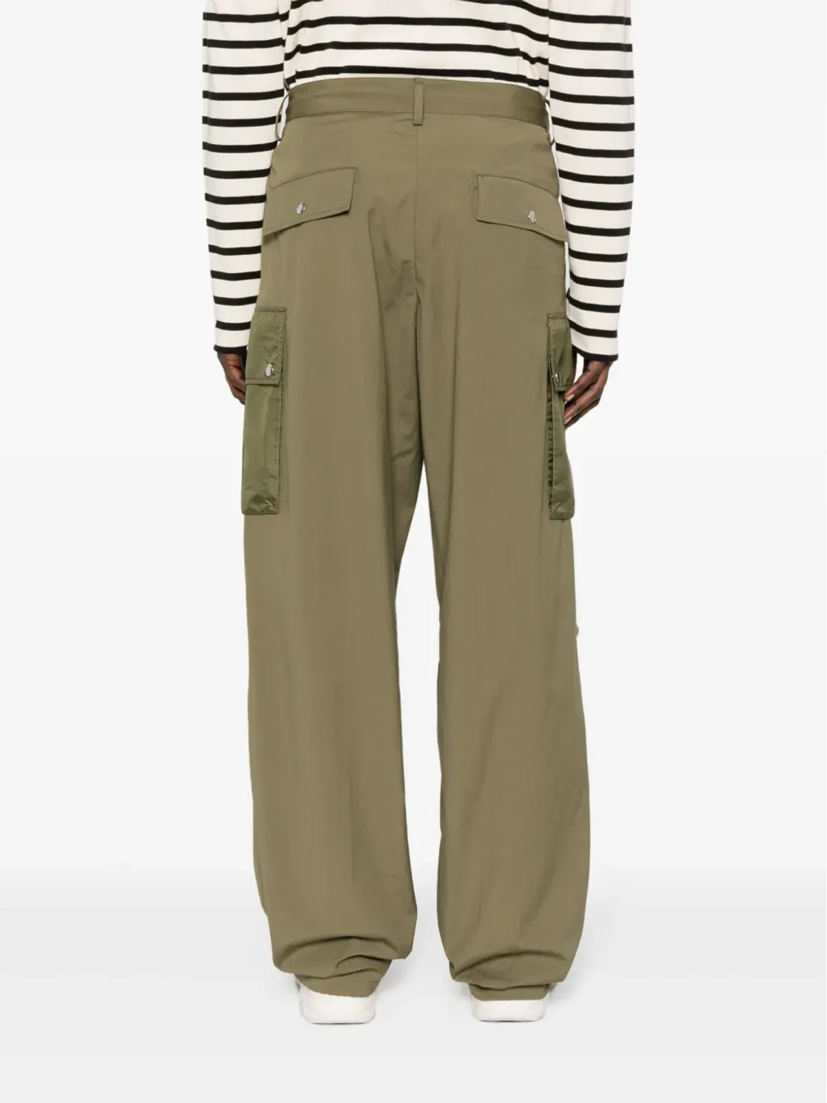Moncler アップリケロゴ カーゴパンツ - グリーン - 画像4