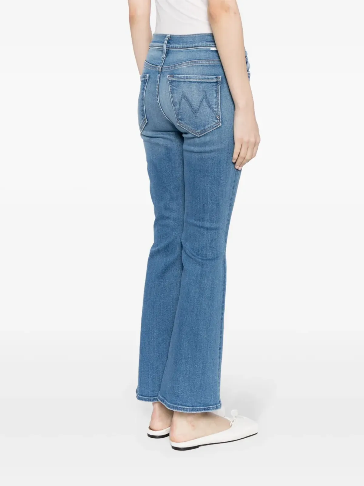MOTHER whiskering加工のミッドライズフレアジーンズ - ブルー - 画像4