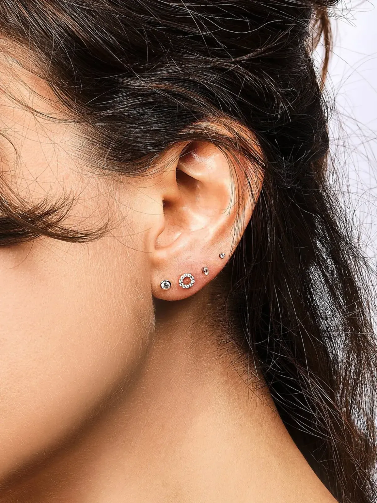 Lark & Berry 14K イエローゴールド ヘイロー ダイヤモンド イヤリング - 画像4