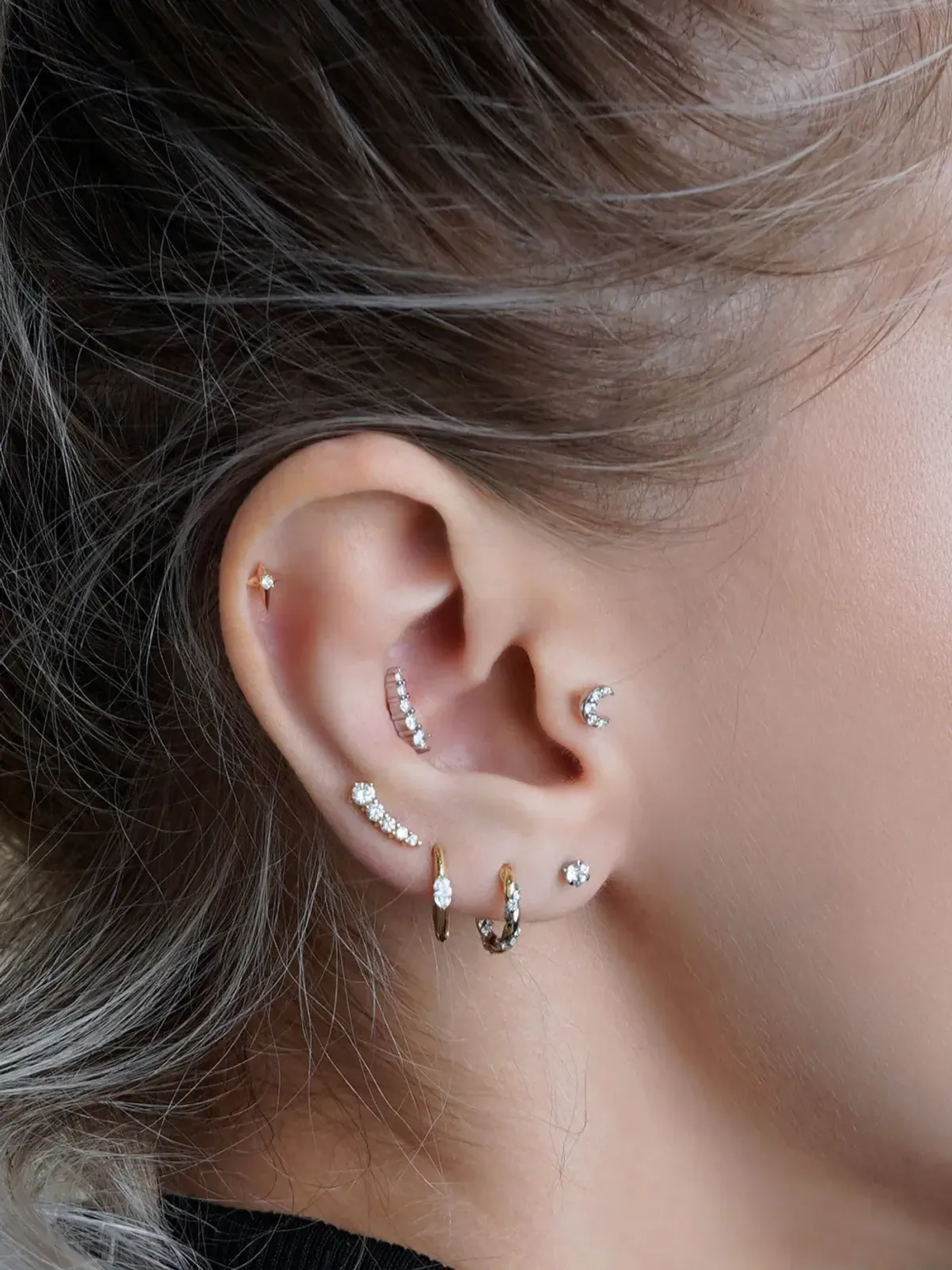 Lark & Berry 14Kホワイトゴールド ミニムーン ダイヤモンド スタッドピアス - シルバー - 画像3