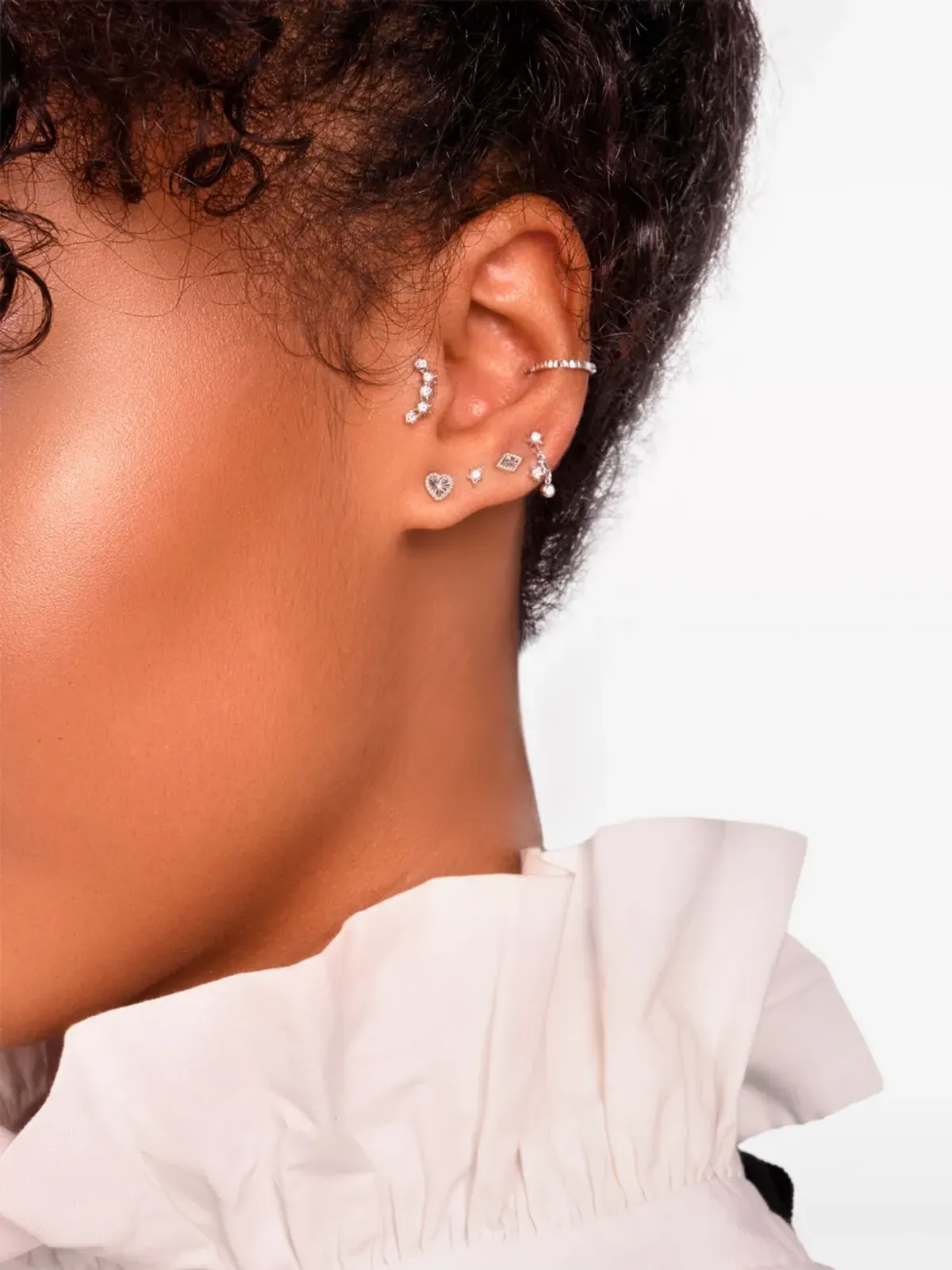 Lark & Berry 14K イエローゴールド 星形クラスターダイヤモンドスタッドピアス - 画像3