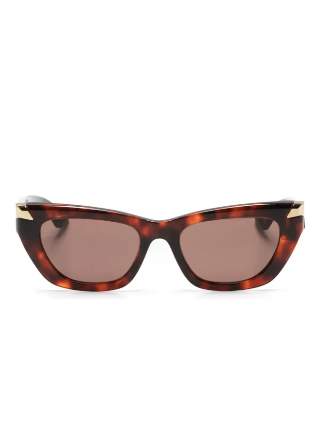 Alexander McQueen Eyewear Alexander McQueen Eyewear べっ甲柄キャットアイサングラスの商品画像