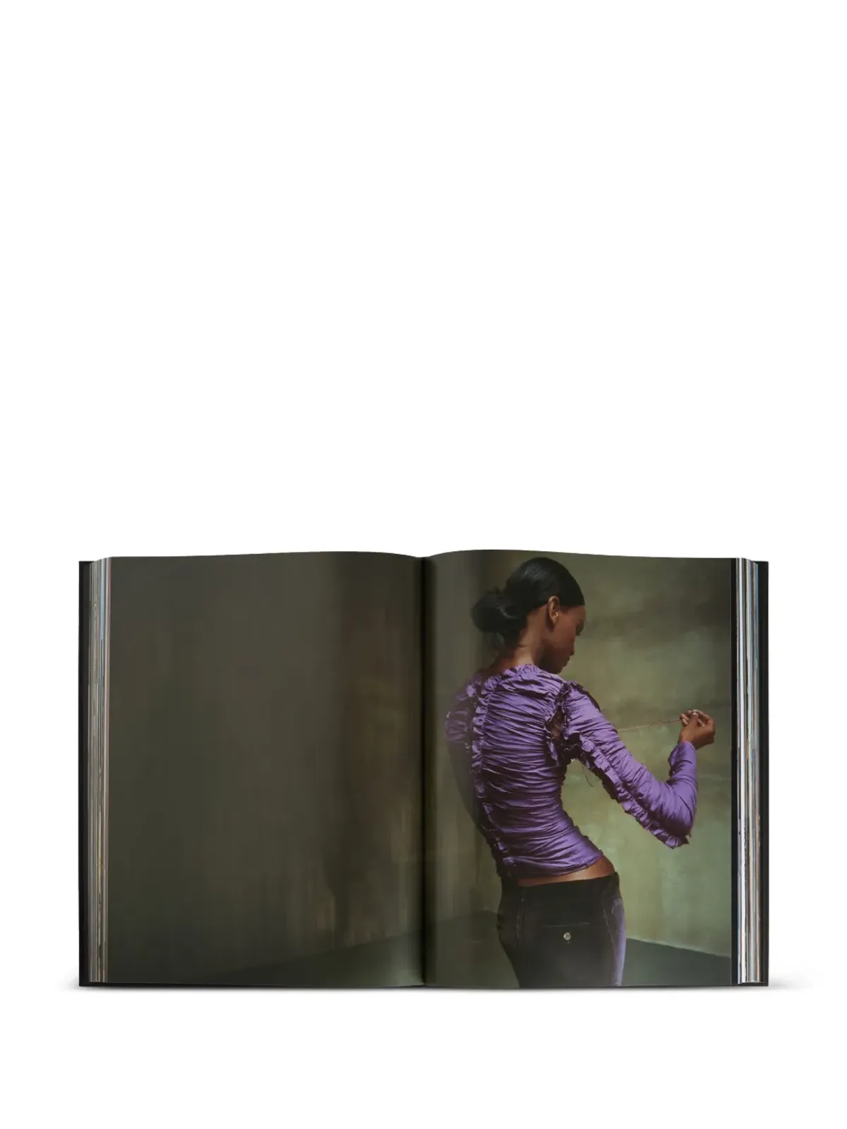 Rizzoli Tom Ford by Tom Ford and Bridget Foley ハードカバー本 - ブラック - 画像4