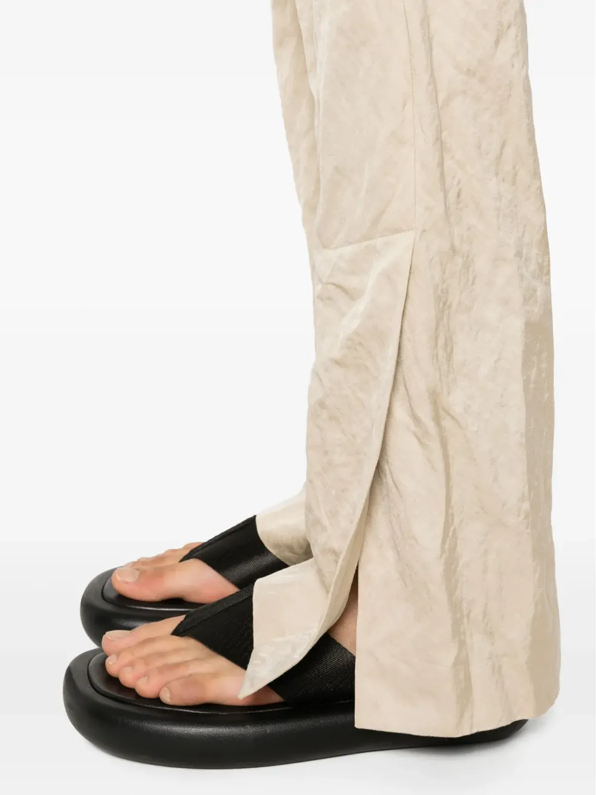 Gauchère 折り目加工のテーパードパンツ - 画像5