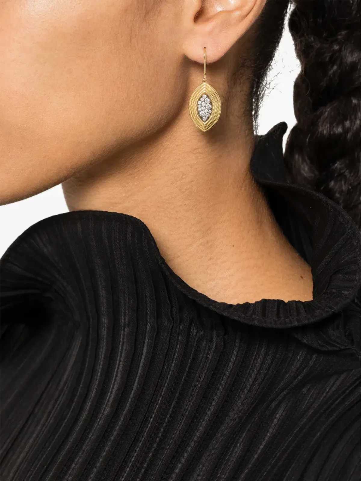 LEANDRA 18kt yellow gold Cabo Dragon diamond earrings - 画像2