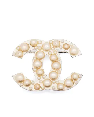 CHANEL ビンテージ 2003 CC型パール装飾ブローチ - ホワイト - サムネイル1