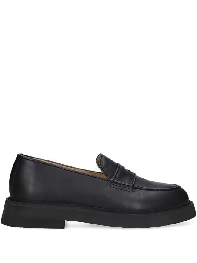 A.P.C. A.P.C. レザー ローファー ブラックの商品画像