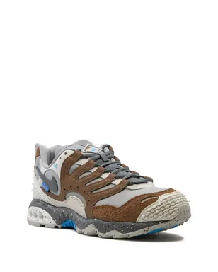 Nike x UNDEFEATED Air Terra Humara 「Archaeo Brown」スニーカー - ホワイト - サムネイル2