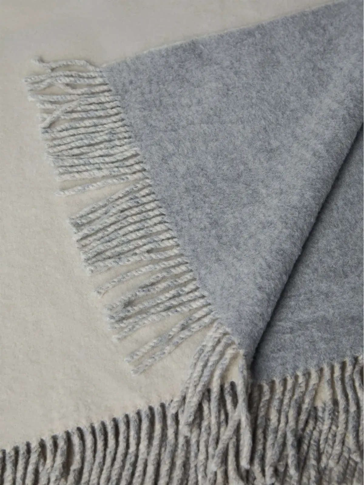 Brunello Cucinelli フリンジ加工カシミヤブランケット - グレー - 画像2