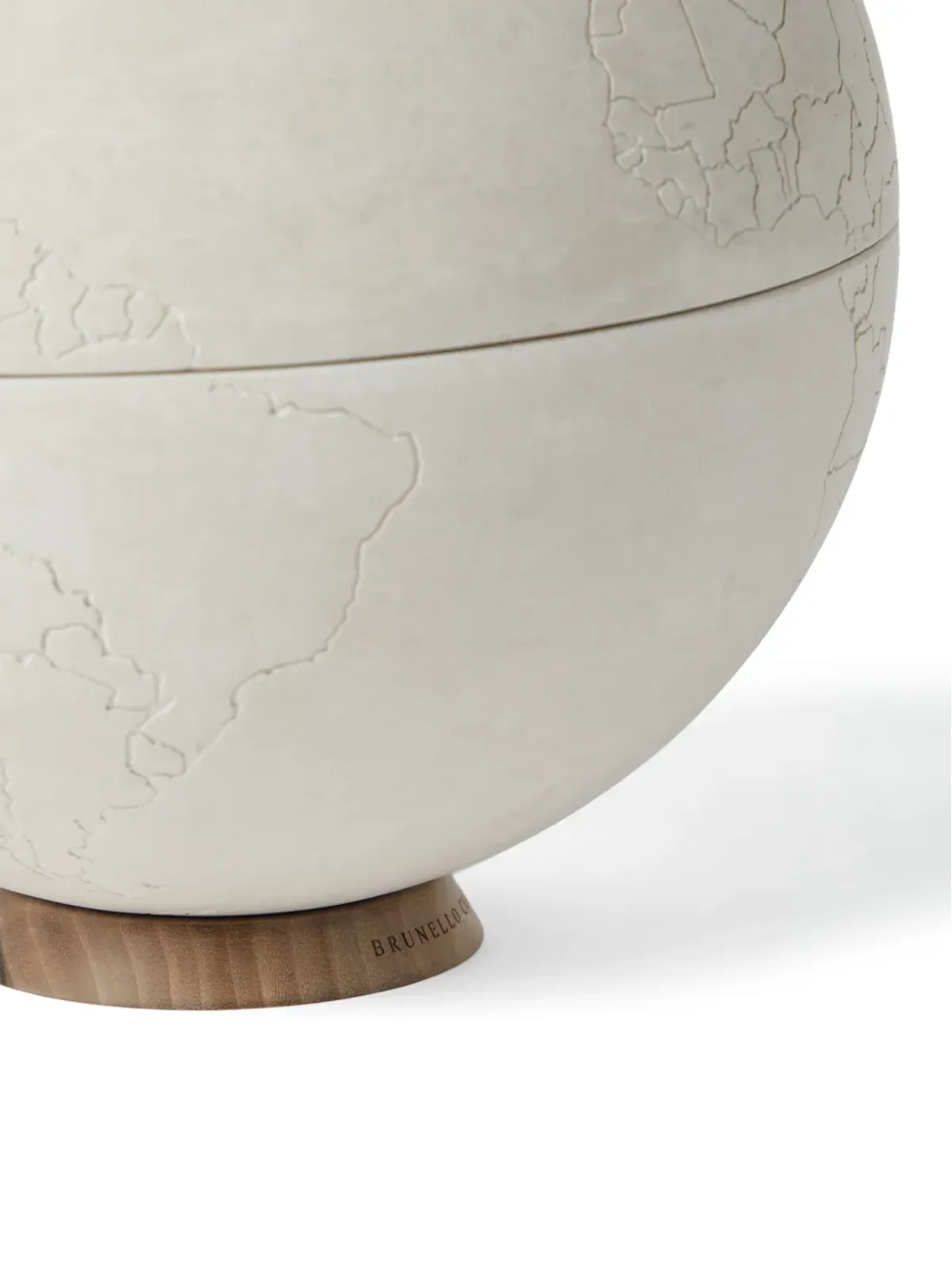 Brunello Cucinelli 彫刻入り石の地球儀 - 画像4