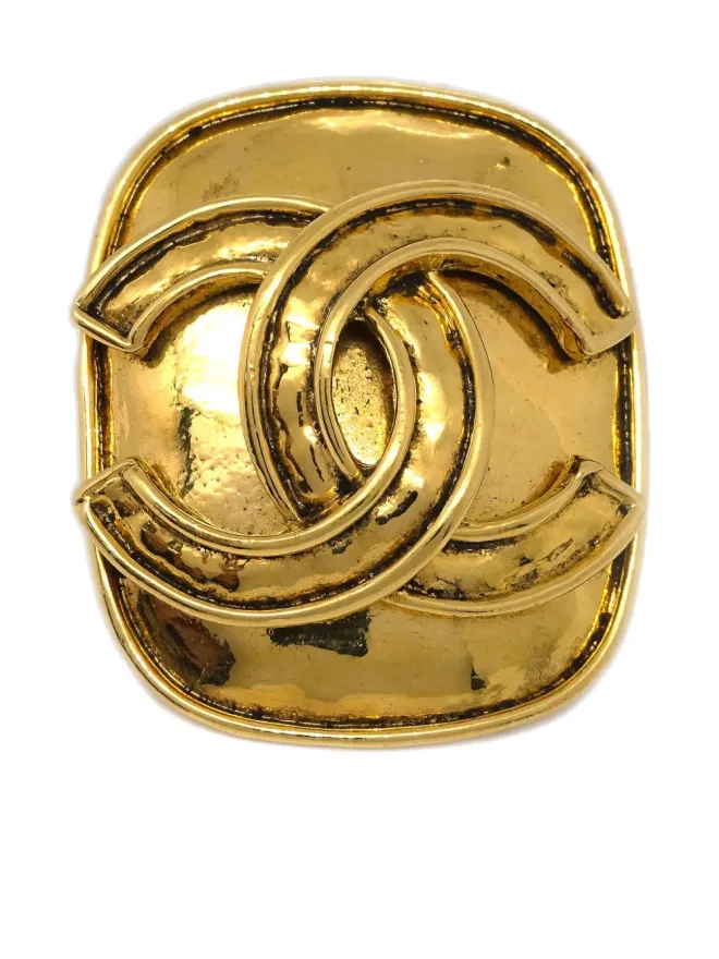 CHANEL Pre-Owned CHANEL ビンテージ 1994 CCロゴ 円形ブローチ - ゴールドの商品画像