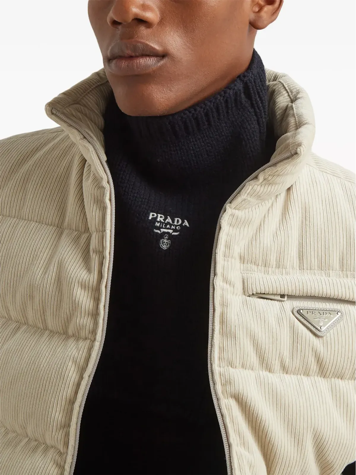 Prada ロゴ刺繍カシミアスカーフ ブラック - 画像4