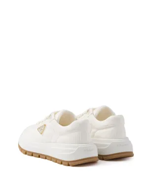 Prada 三角ロゴ レザー スニーカー 白 - サムネイル3
