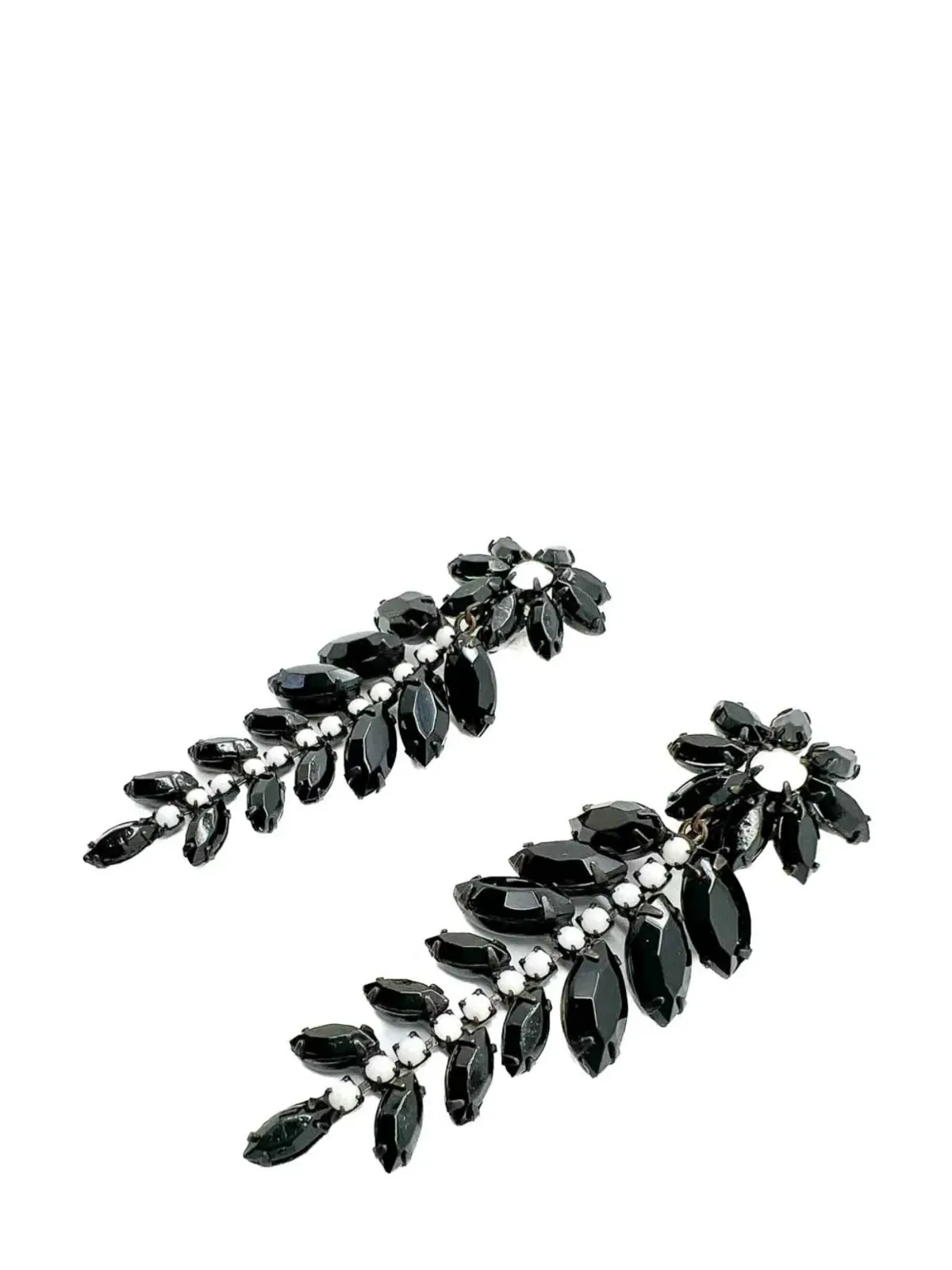 Jennifer Gibson Jewellery ヴィンテージ ハティー・カーネガン モノクローム・フローラル・ドロップ・ピアス 1960年代 - 画像3
