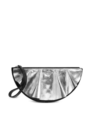 CHANEL ビンテージ 2020年 ドレープ メタリックパネル ダイヤモンドキルト クラッチバッグ - シルバー - サムネイル1