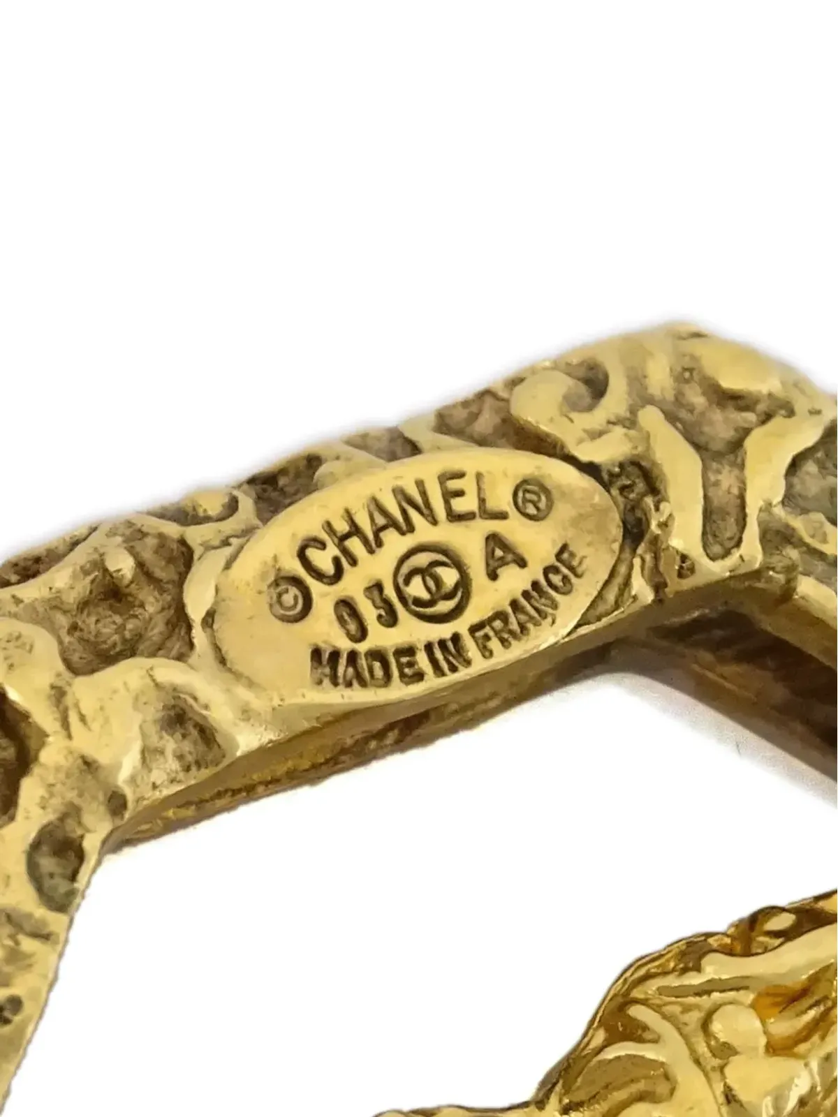 CHANEL ビンテージ 1993 CC オクタゴナル ブローチ - ゴールド - 画像3