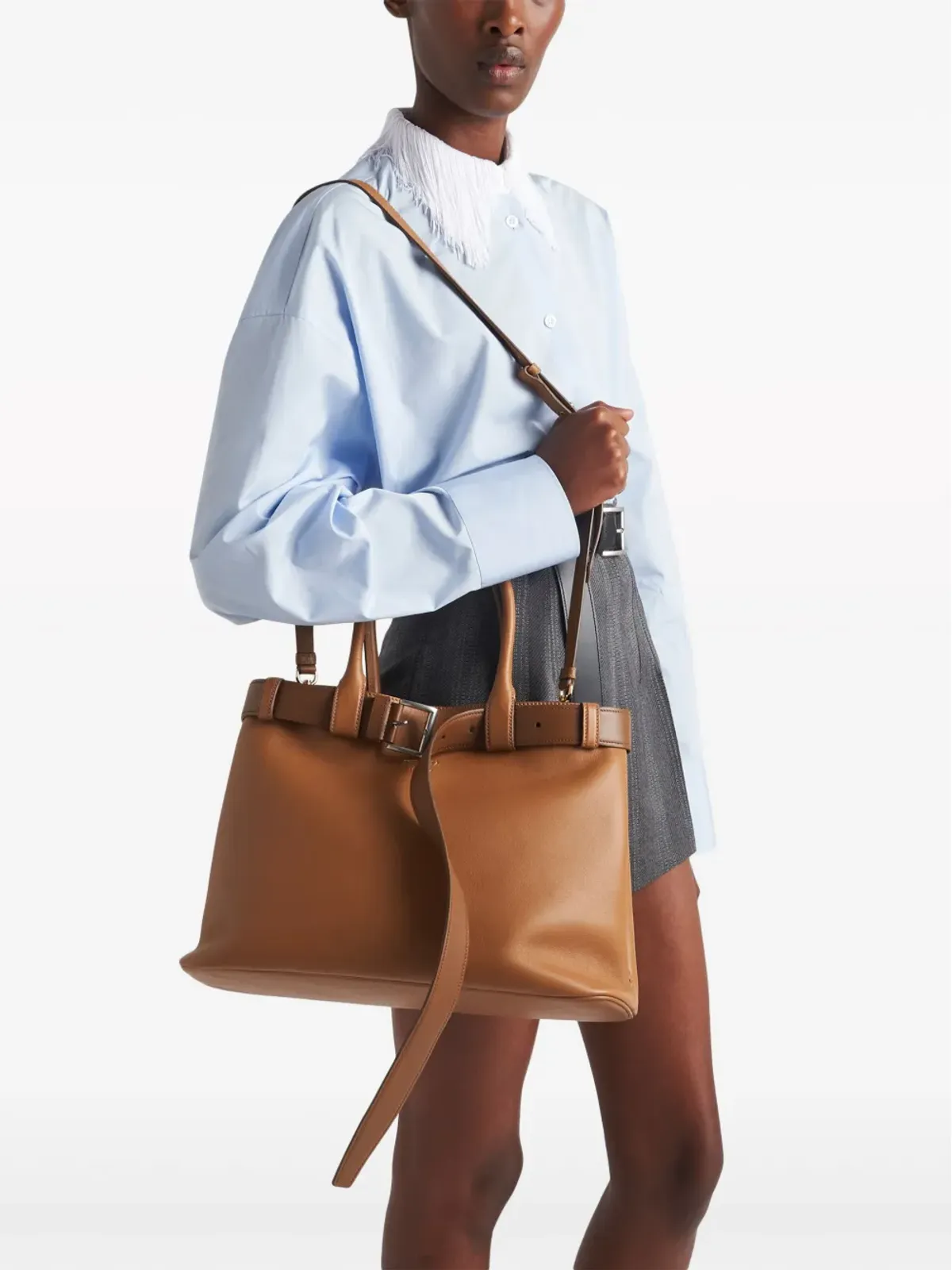 Prada 大型バックル付きトートバッグ - 画像3