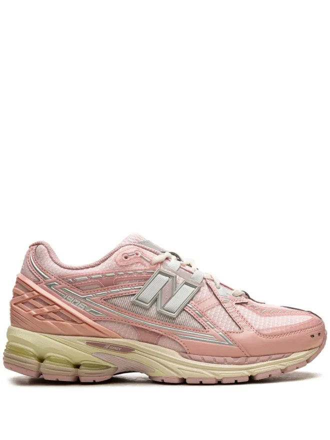 New Balance New Balance 1906N Lunar New Year シェルピンク スニーカーの商品画像