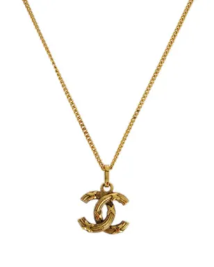 CHANEL ビンテージ 1982年 ミニ CC ペンダント ネックレス - ゴールド - サムネイル2